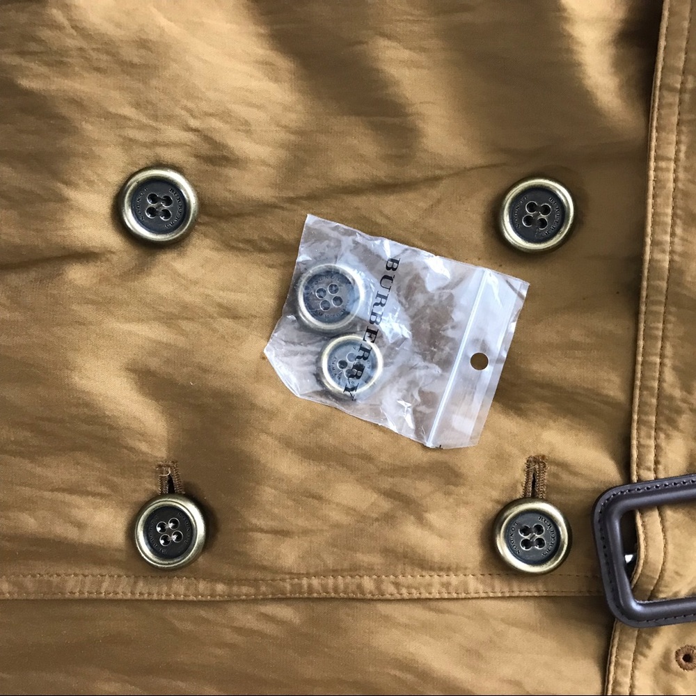💥sold 💥BURBERRY Iridescent Trench Coat - (size US6) - Picture 13 of 17
